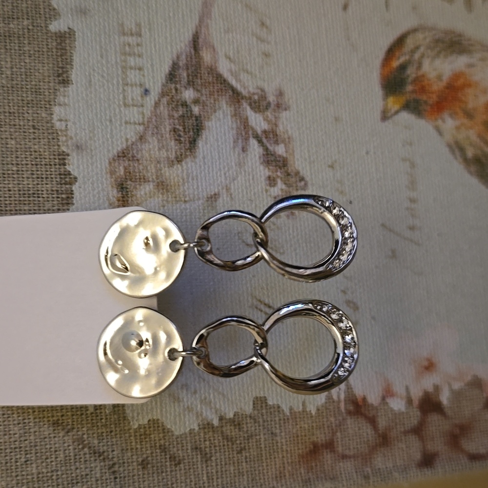 Silvertone cz earrings clip on J19
